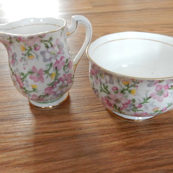 floral china cream & sugar - Picture 2 of 3